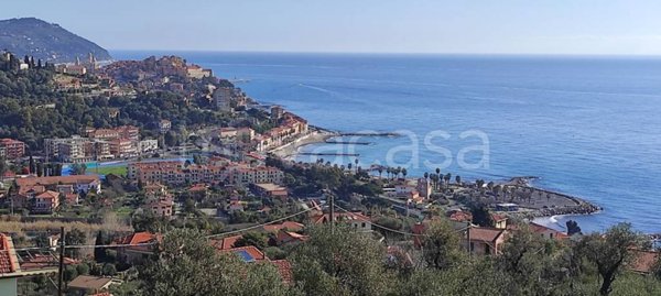 casa indipendente in vendita ad Imperia in zona Poggi