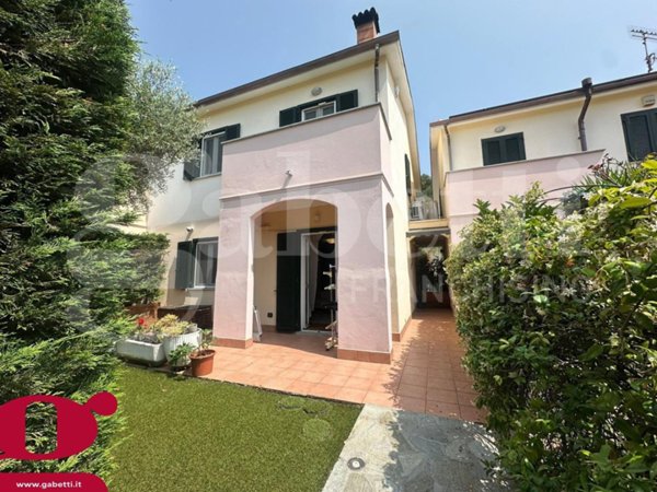casa indipendente in vendita ad Imperia in zona Torrazza / Clavi