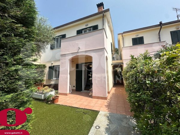 casa indipendente in vendita ad Imperia in zona Torrazza / Clavi