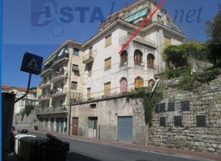 appartamento in vendita ad Imperia in zona Porto Maurizio