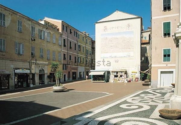 appartamento in vendita ad Imperia in zona Oneglia