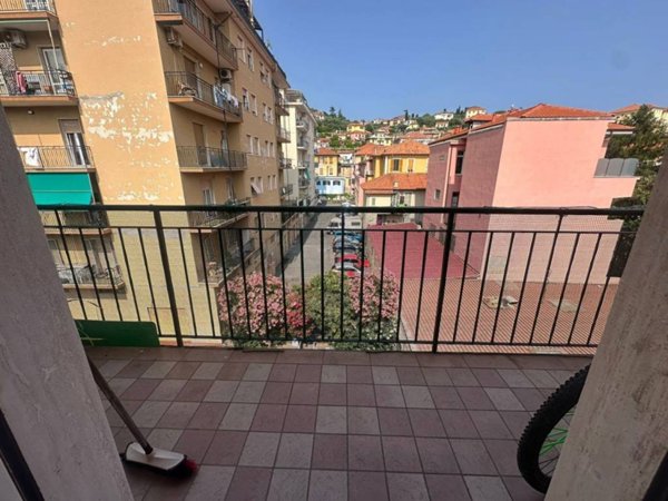 appartamento in vendita ad Imperia in zona Oneglia