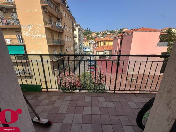 appartamento in vendita ad Imperia in zona Oneglia