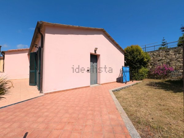 appartamento in vendita ad Imperia in zona Porto Maurizio