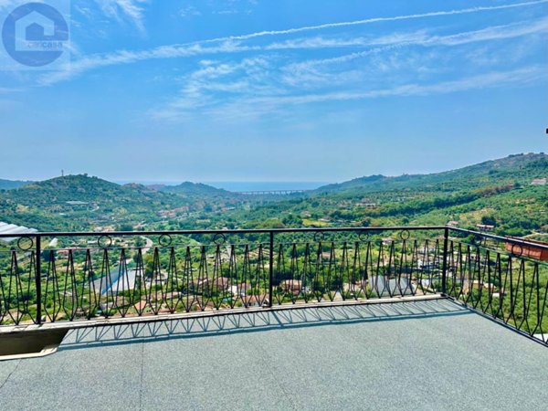 appartamento in vendita ad Imperia in zona Porto Maurizio