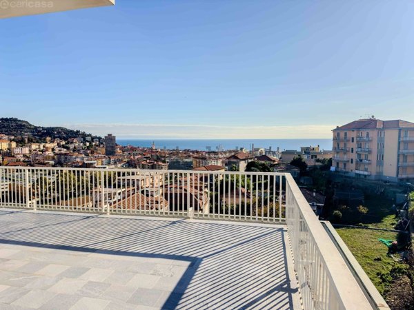 appartamento in vendita ad Imperia in zona Oneglia