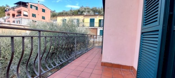 appartamento in vendita ad Imperia in zona Cantalupo