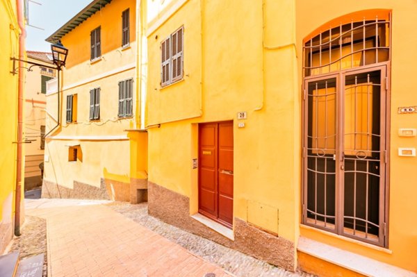 appartamento in vendita ad Imperia in zona Porto Maurizio