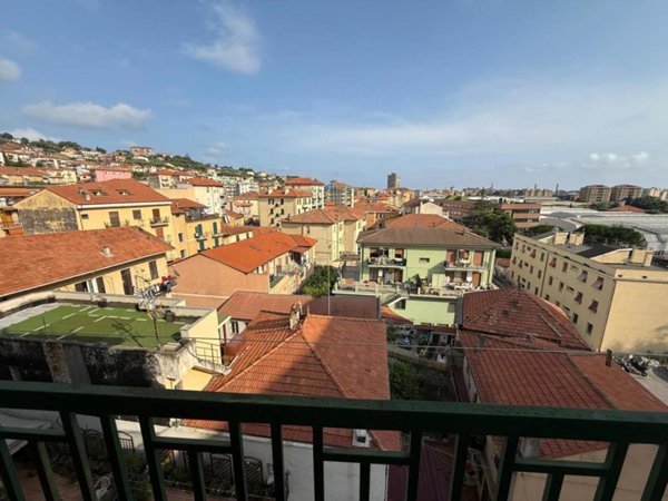 appartamento in vendita ad Imperia in zona Oneglia