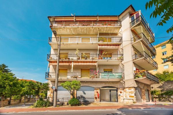 appartamento in vendita ad Imperia in zona Porto Maurizio
