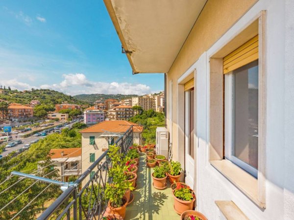 appartamento in vendita ad Imperia in zona Porto Maurizio