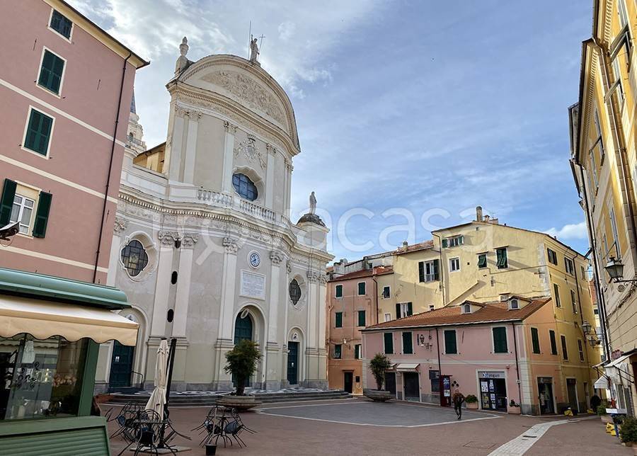 appartamento in vendita ad Imperia in zona Oneglia