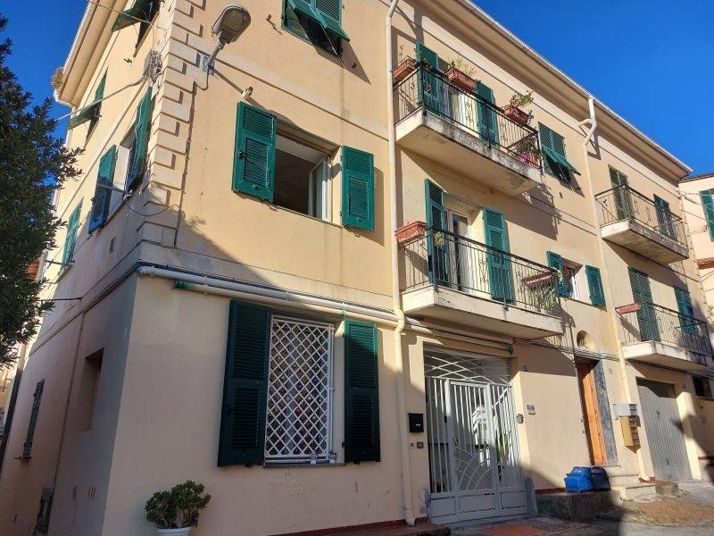 appartamento in vendita ad Imperia in zona Porto Maurizio
