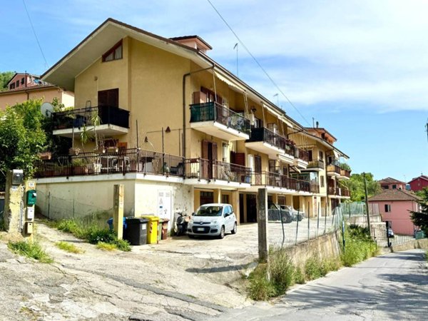 appartamento in vendita ad Imperia in zona Porto Maurizio