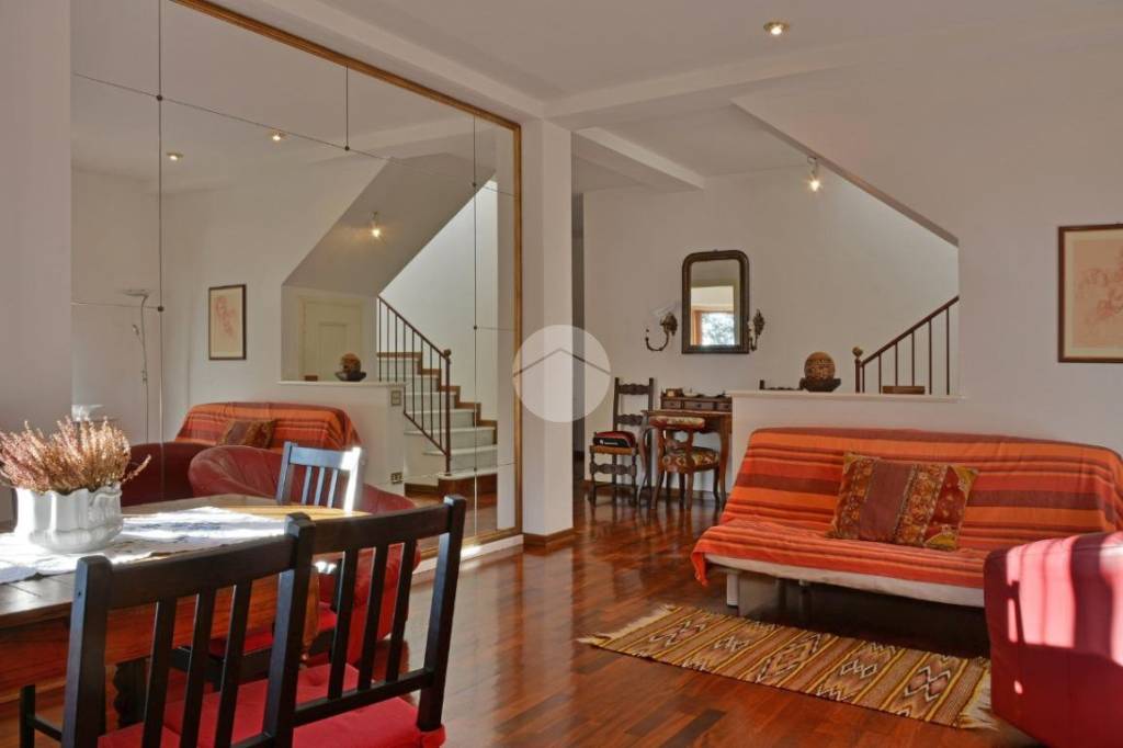 casa indipendente in vendita ad Imperia