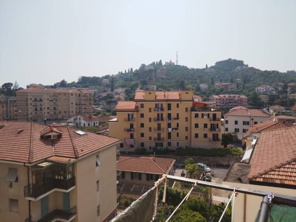 appartamento in vendita ad Imperia in zona Porto Maurizio