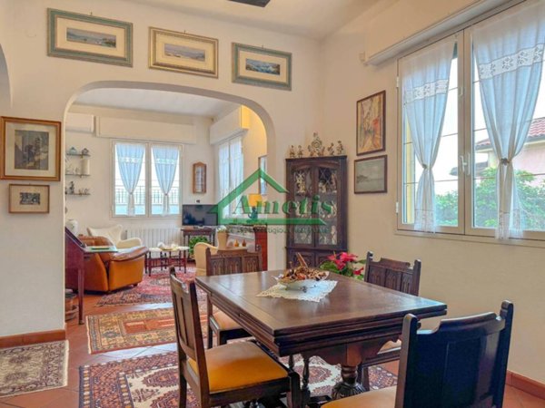 appartamento in vendita ad Imperia in zona Porto Maurizio