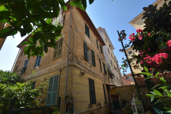appartamento in vendita ad Imperia