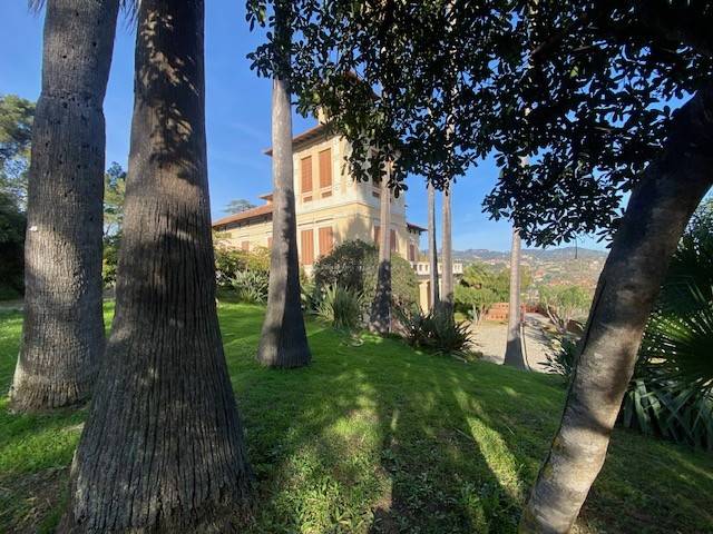 appartamento in vendita ad Imperia in zona Torrazza / Clavi