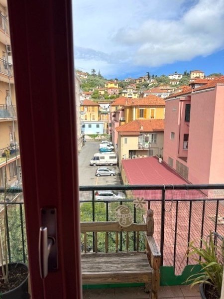 appartamento in vendita ad Imperia in zona Oneglia