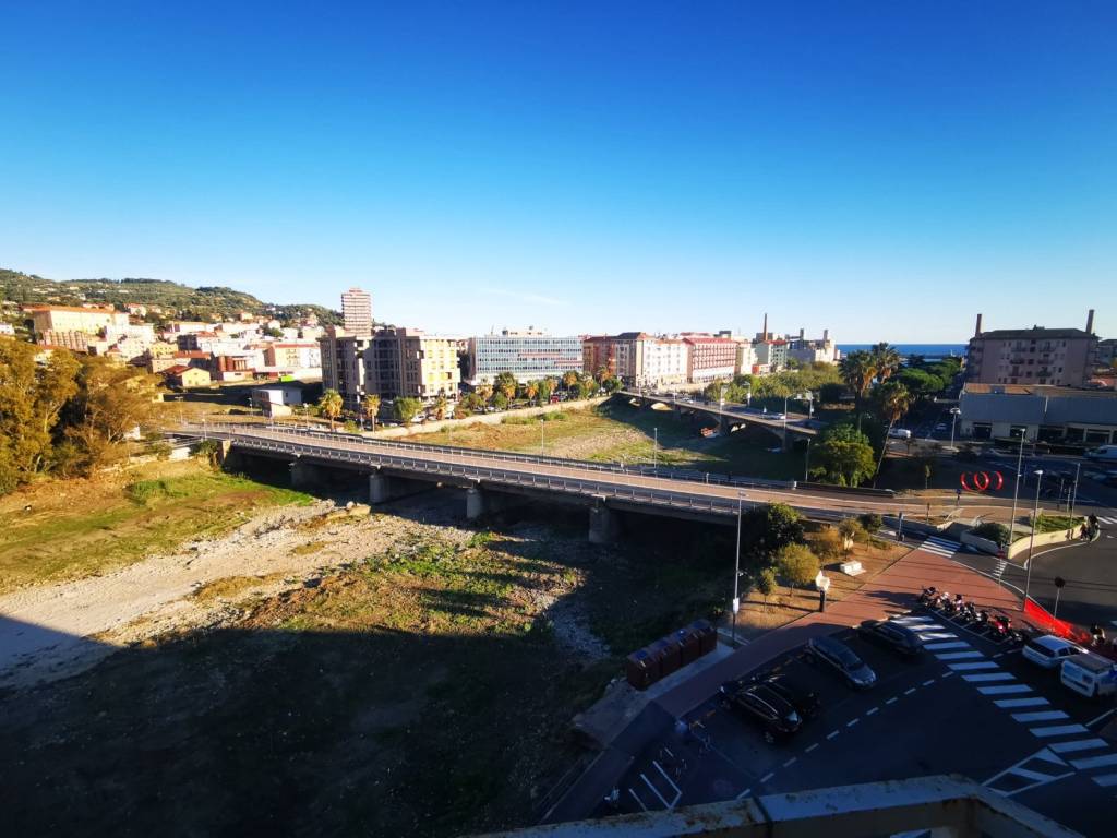 appartamento in vendita ad Imperia in zona Porto Maurizio