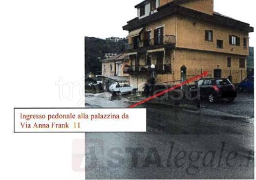 appartamento in vendita ad Imperia in zona Porto Maurizio