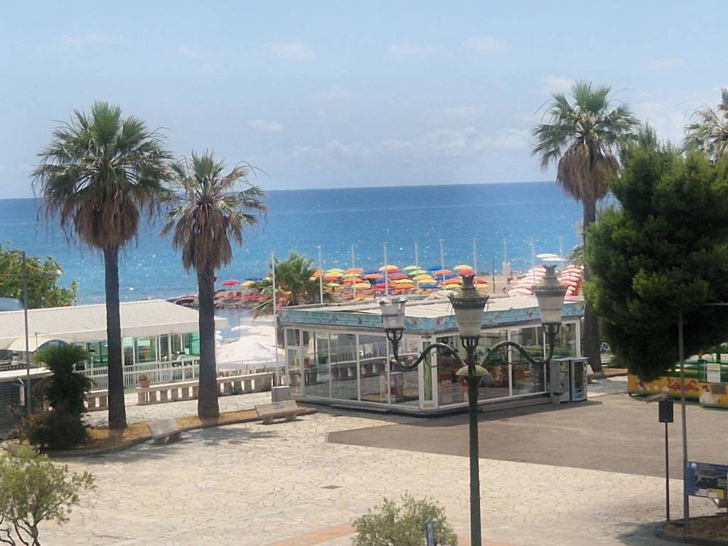 appartamento in vendita ad Imperia in zona Oneglia
