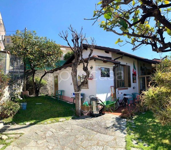 casa indipendente in vendita ad Imperia