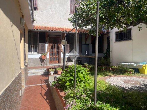 appartamento in vendita ad Imperia in zona Oneglia