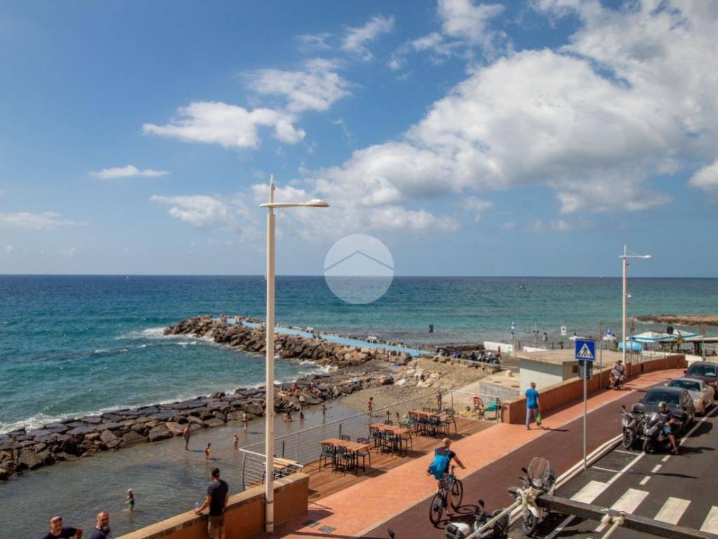 appartamento in vendita ad Imperia in zona Porto Maurizio