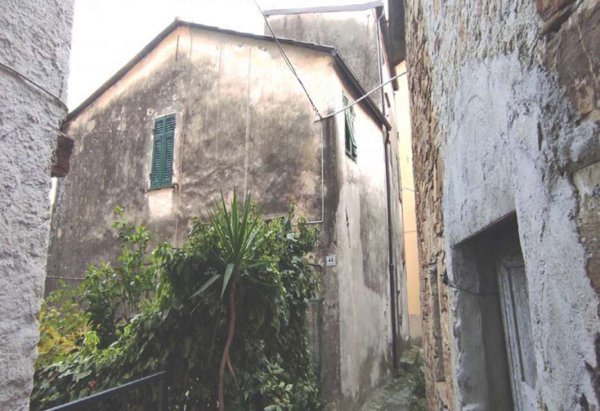 appartamento in vendita ad Imperia in zona Montegrazie