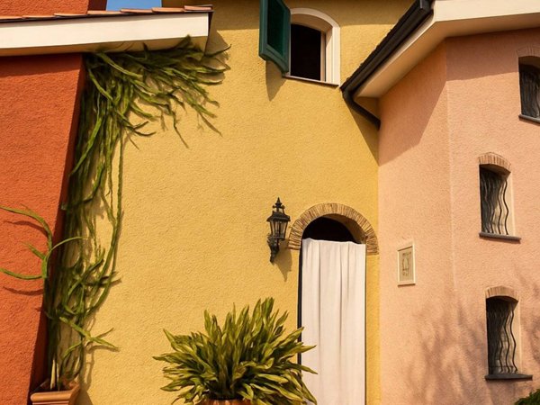 casa indipendente in vendita ad Imperia in zona Poggi
