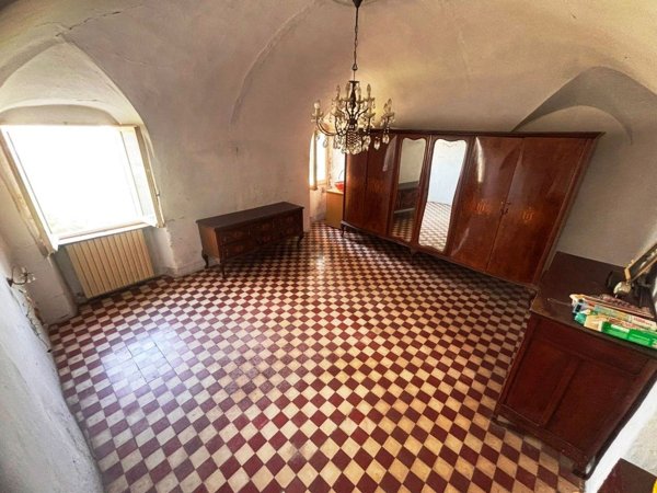 casa indipendente in vendita ad Imperia in zona Torrazza / Clavi