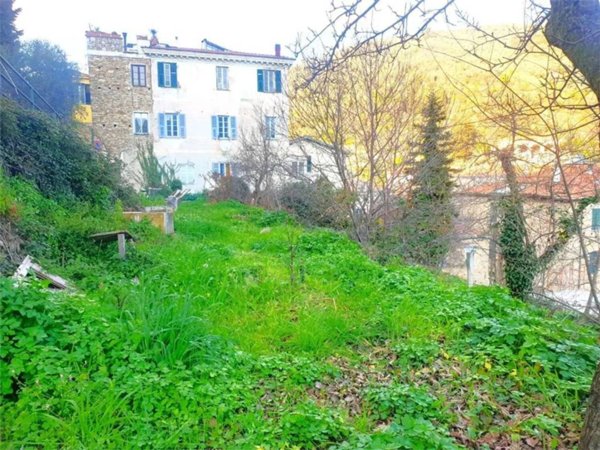 casa indipendente in vendita ad Imperia