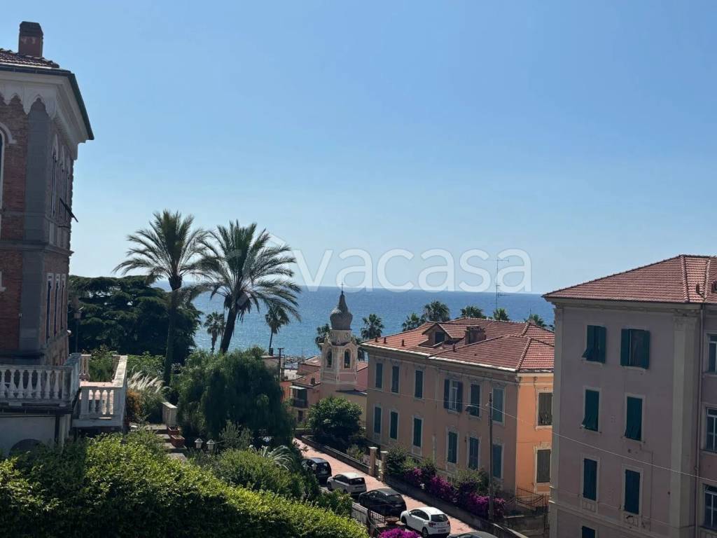 appartamento in vendita ad Imperia in zona Oneglia