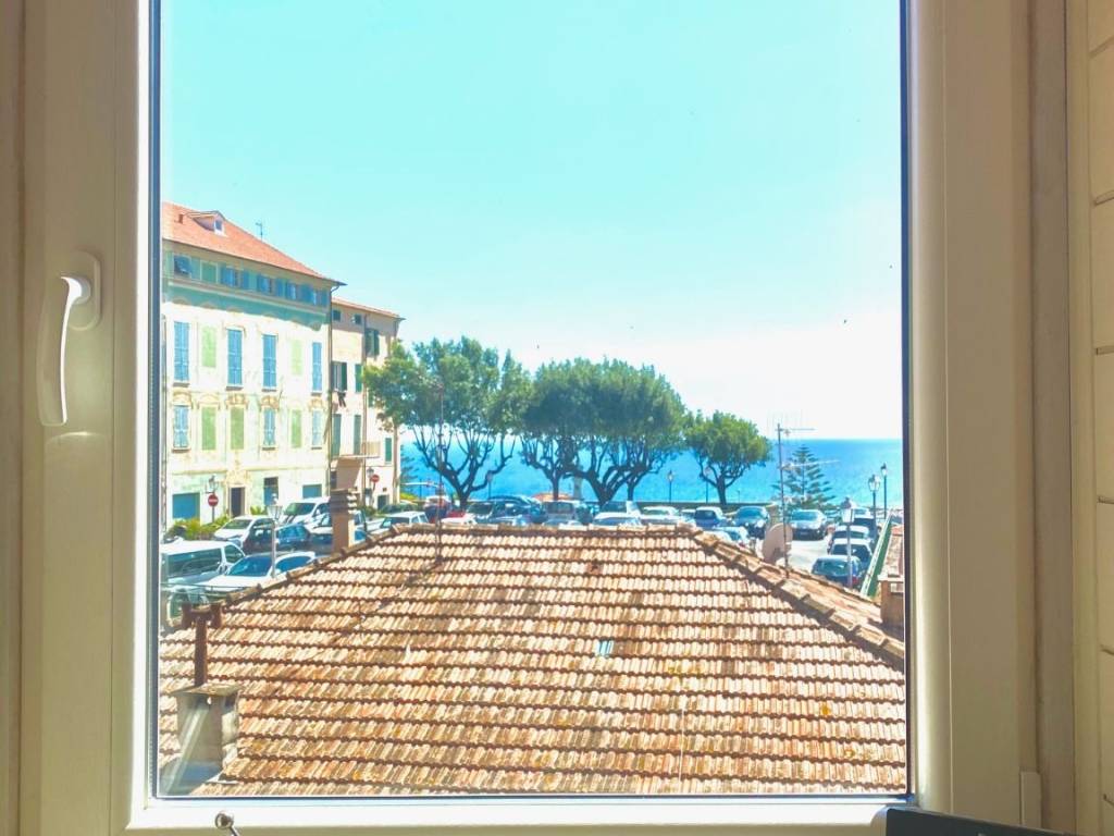 appartamento in vendita ad Imperia in zona Porto Maurizio