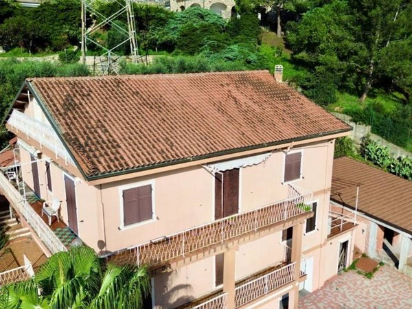 appartamento in vendita ad Imperia in zona Oneglia