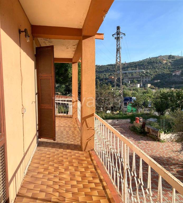 appartamento in vendita ad Imperia in zona Oneglia