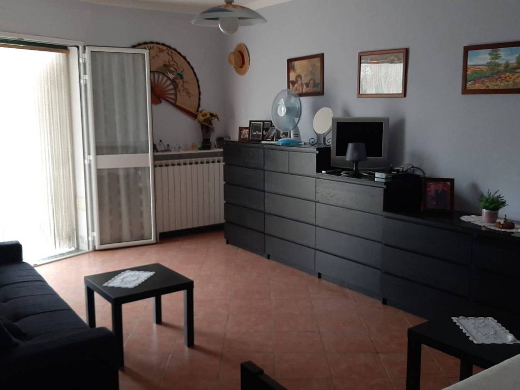 appartamento in vendita ad Imperia in zona Torrazza / Clavi