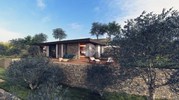 casa indipendente in vendita ad Imperia in zona Porto Maurizio