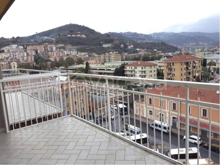 appartamento in vendita ad Imperia in zona Oneglia