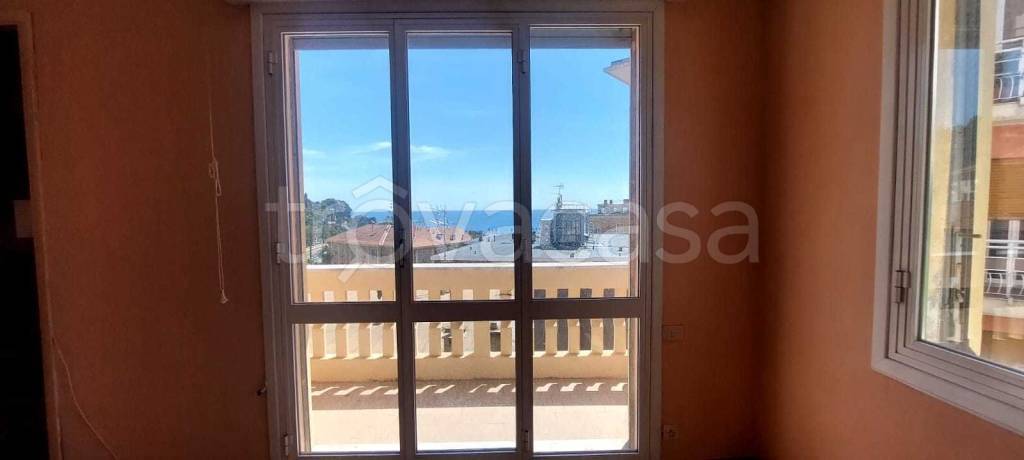 appartamento in vendita ad Imperia in zona Oneglia