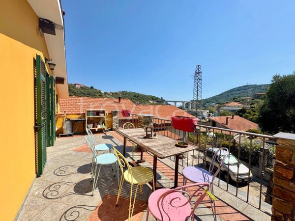 appartamento in vendita ad Imperia in zona Oneglia