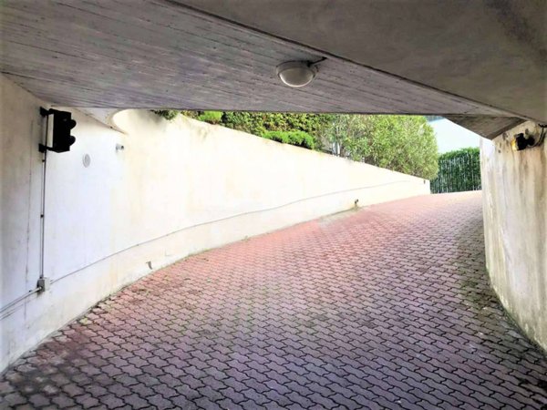 ufficio in vendita ad Imperia in zona Oneglia