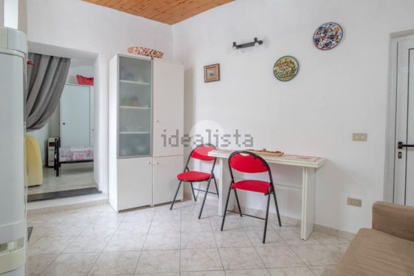appartamento in vendita ad Imperia in zona Artallo