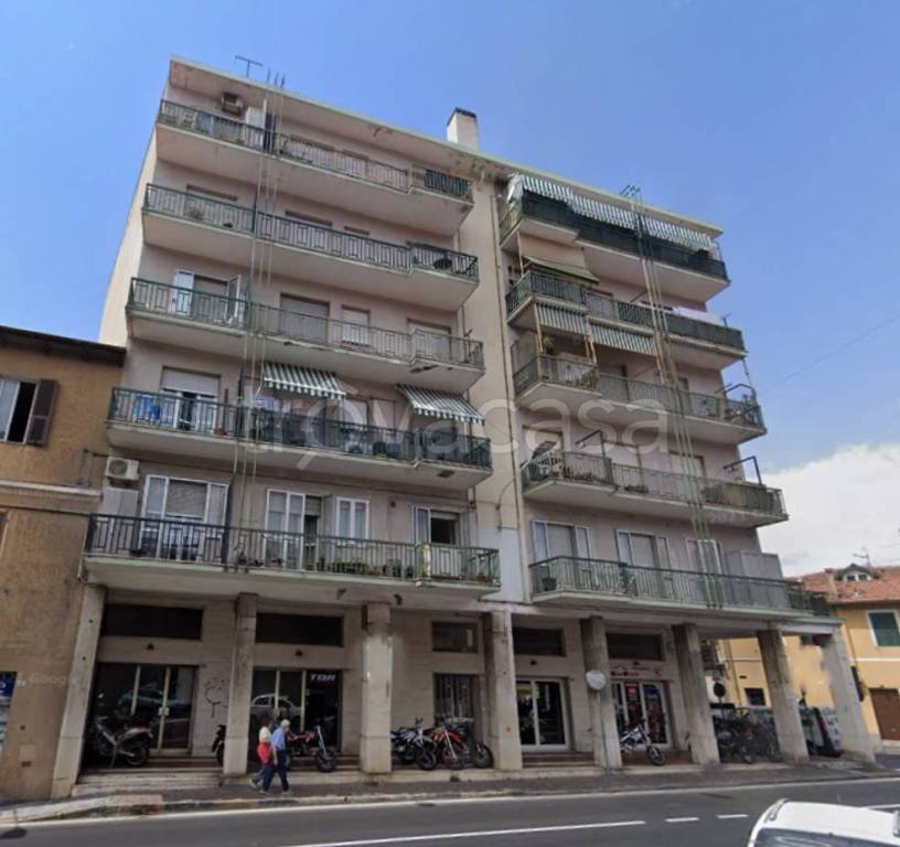 appartamento in vendita ad Imperia in zona Oneglia