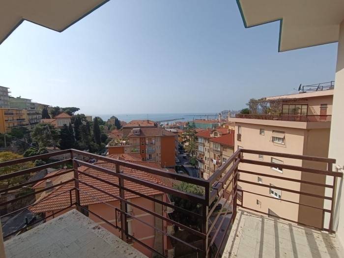 appartamento in vendita ad Imperia in zona Oneglia