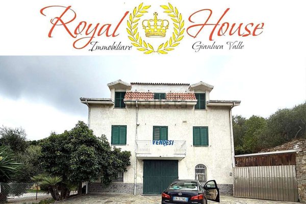 casa indipendente in vendita ad Imperia