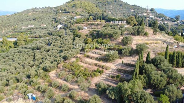 casa indipendente in vendita ad Imperia