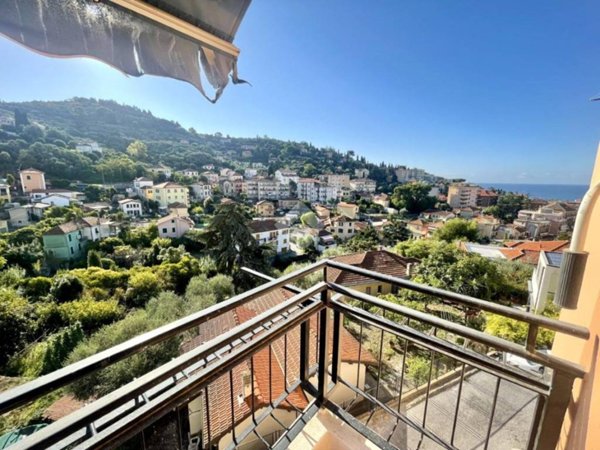 appartamento in vendita ad Imperia in zona Oneglia